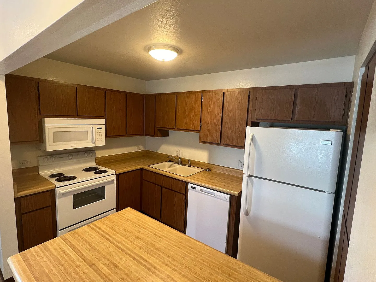 Adjacent To Nau: University Meadows-2 Bed/2 Bath Condo $1,650.00 — Photo 4