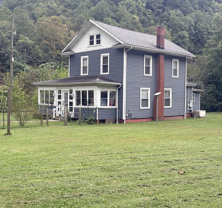 1st image of 100 Savanna Ln