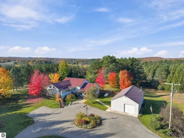 10605 W Cutcheon Rd, Manton, MI 49663