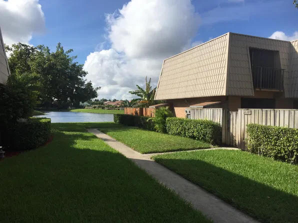 5214 52nd Way, West Palm Beach, FL 33409