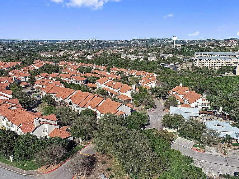 Barton Creek Villas — Photo 29