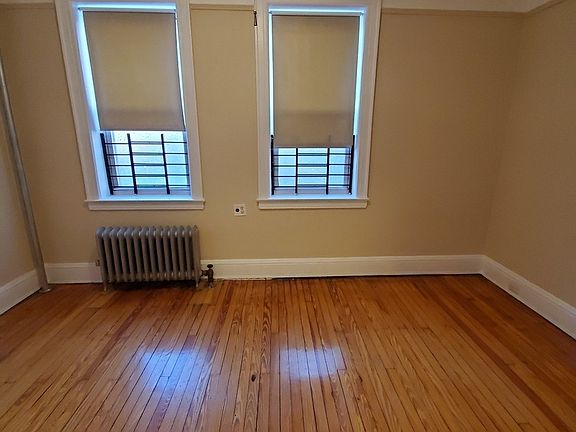 4th image of 3142 34th St #1A