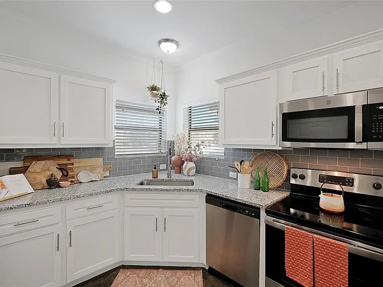 12710-101 Englemann Dr — Photo 15
