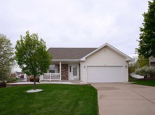9816 Windy Cir, La Vista, NE 68128