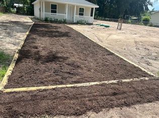 121 Palmland Ave, Satsuma, FL 32189