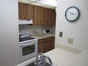 3rd image of 120 Hibiscus Woods Ct APT 6B