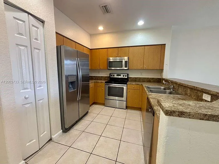 8375 SW 29th St #102 — Photo 4