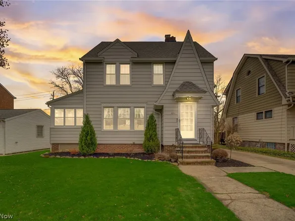 4991 Edsal Dr, Lyndhurst, OH 44124