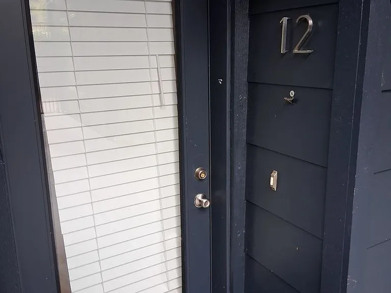 1607 NW Davis St — Photo 12