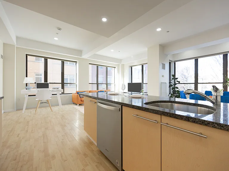 40 Fay St #302 — Photo 6