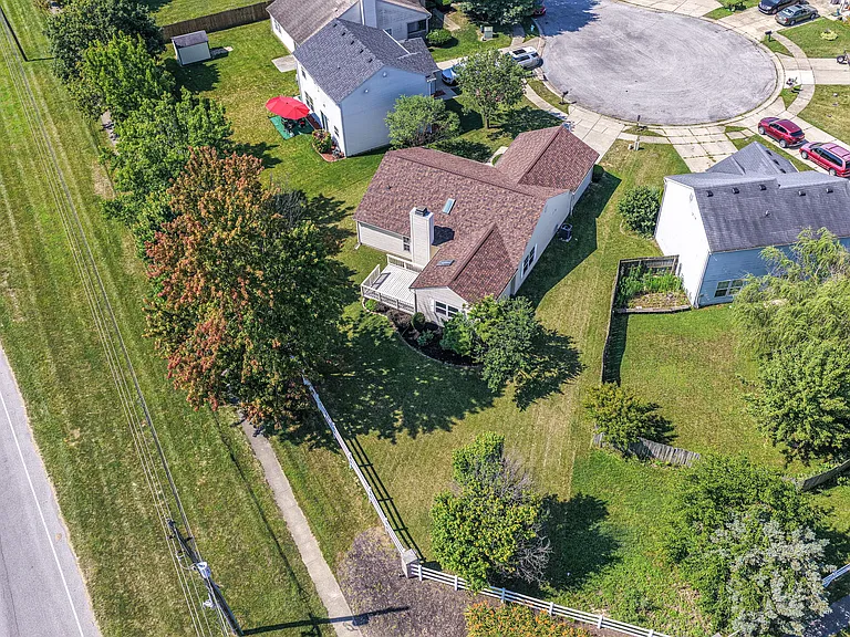 3933 Bergamot Ct — Photo 31
