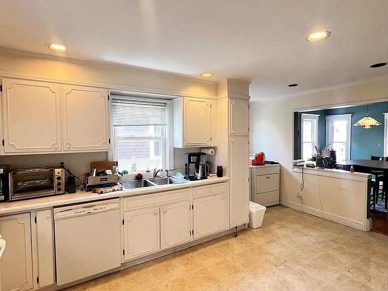 26 Rogers Ave #2 — Photo 1