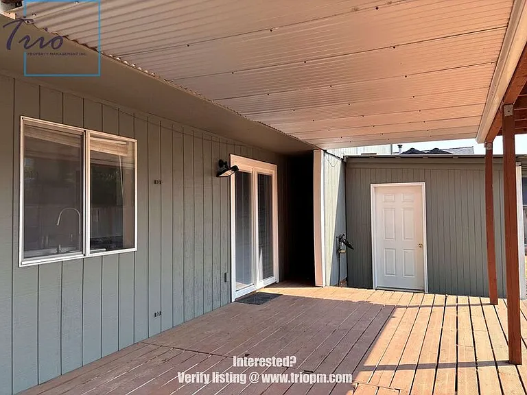 694 Driftwood Dr — Photo 15