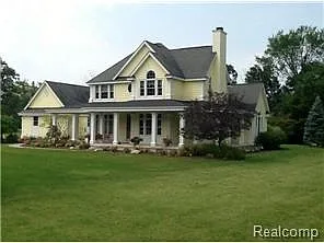 10405 Golfview Ct photo 1