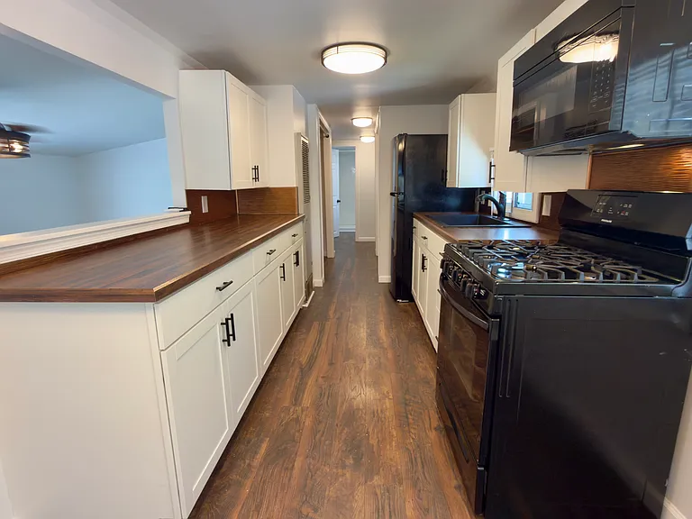 246 Poplar St — Photo 14