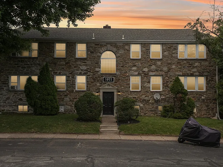 Wynnefield Terrace — Photo 13