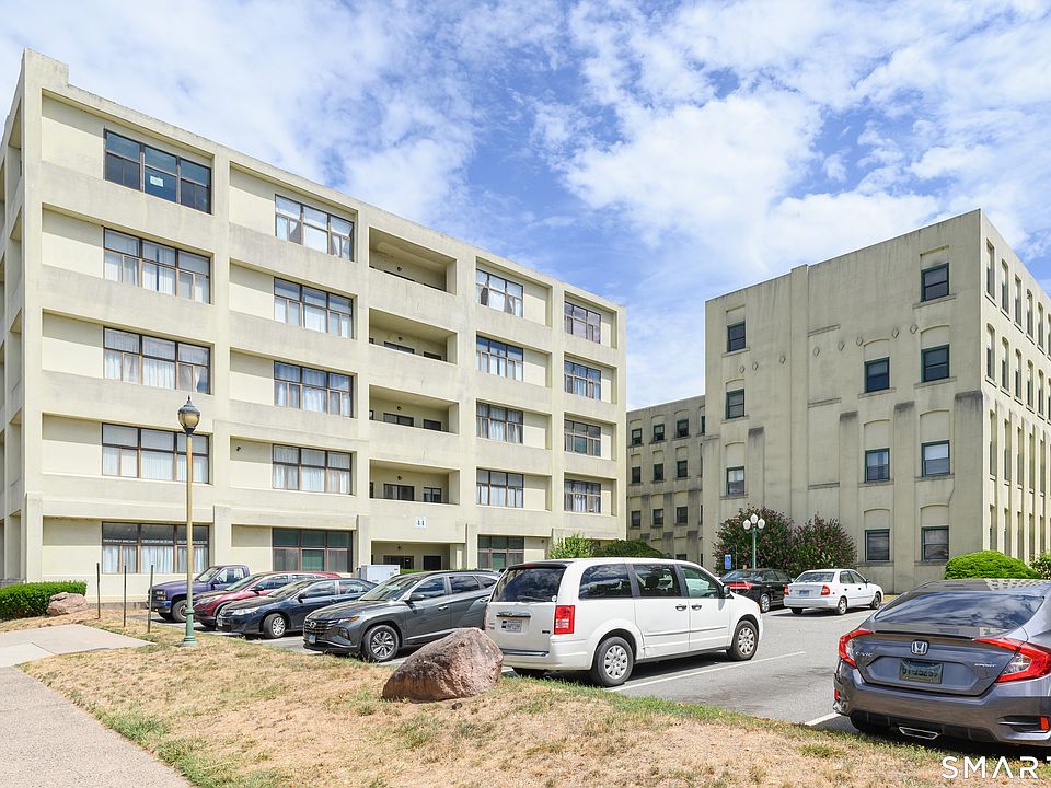 1st image of 427 Judd Square #427