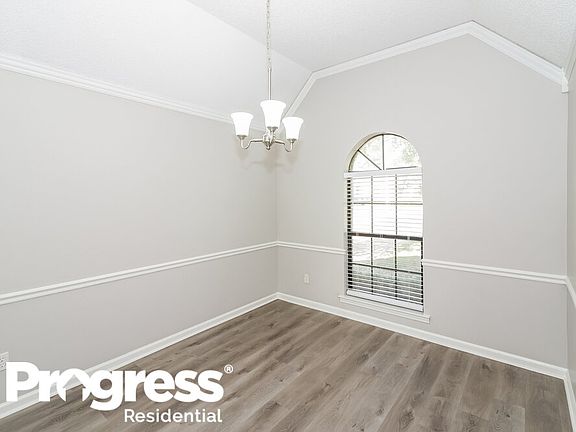 5th image of 2725 Deer Glade Ln