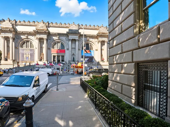 1010 5th Avenue image 1 of 23