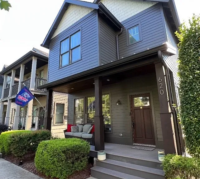 620 Chesterfield Way — Photo 2