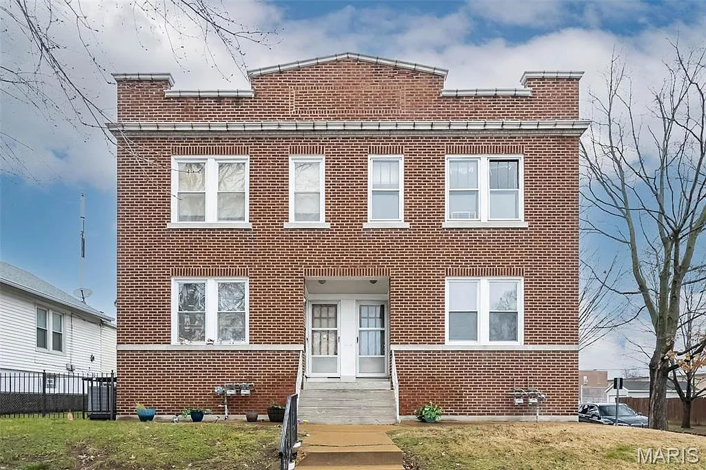 4201 Walsh St photo 1