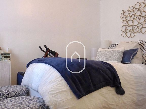 5th image of 40 Babcock St APT 5