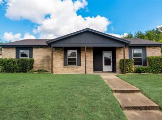 1121 Southridge Dr, Lancaster, TX 75146