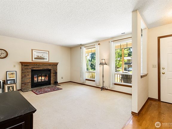 3rd image of 21136 NE 16th Street