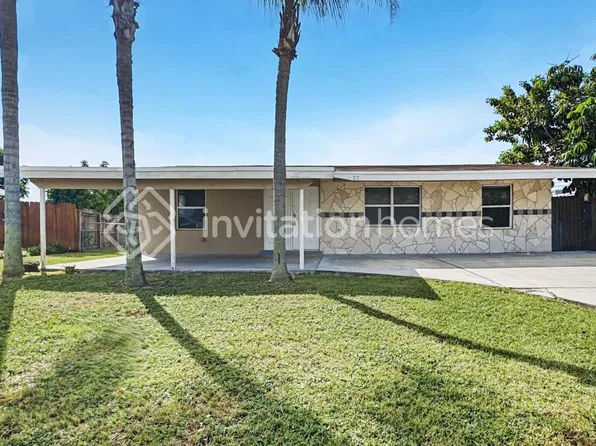 22 Andros Rd, Palm Springs, FL 33461