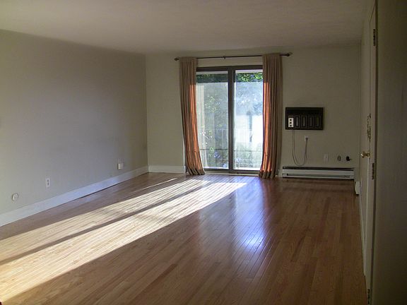 4th image of 14 Walker Rd APT 1