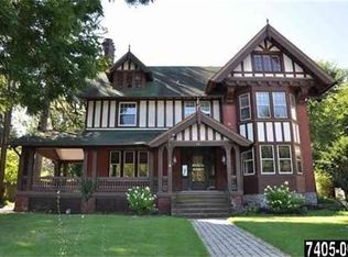 526 Country Club Rd, York, PA 17403