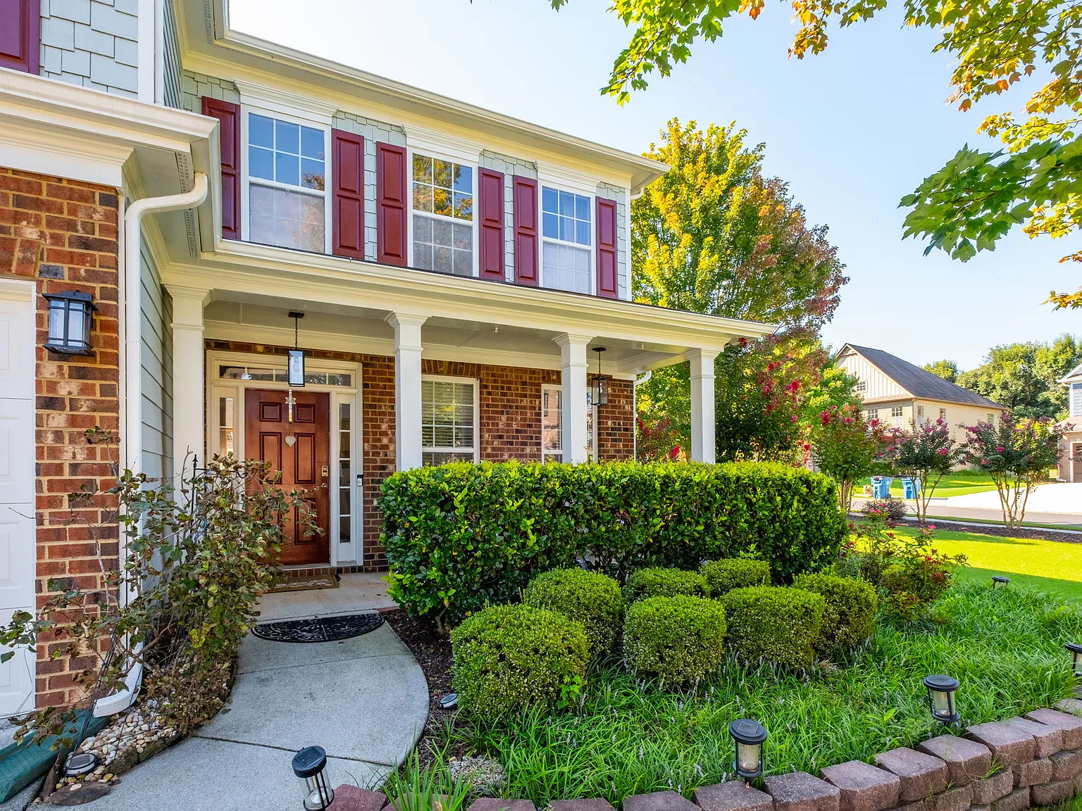 5 bed, 4200 sqft, $3,900 — Photo 4