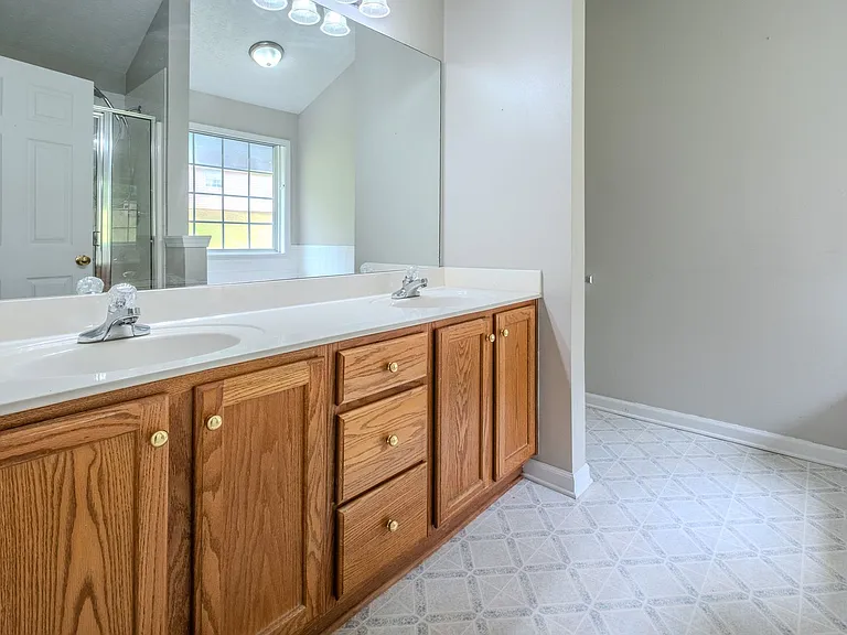 103 Williams Ct — Photo 17