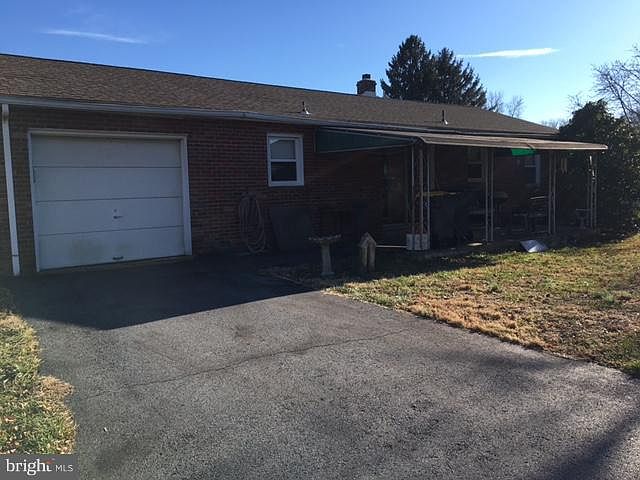 2nd image of 2640 Marsh Rd