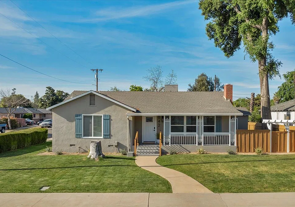 842 W Pine Ave