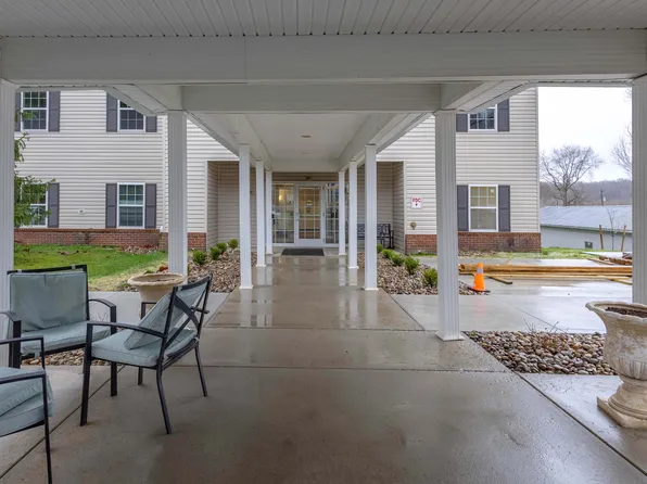 Beaumont Greene, 13710 Della Dr #215, Athens, OH 45701