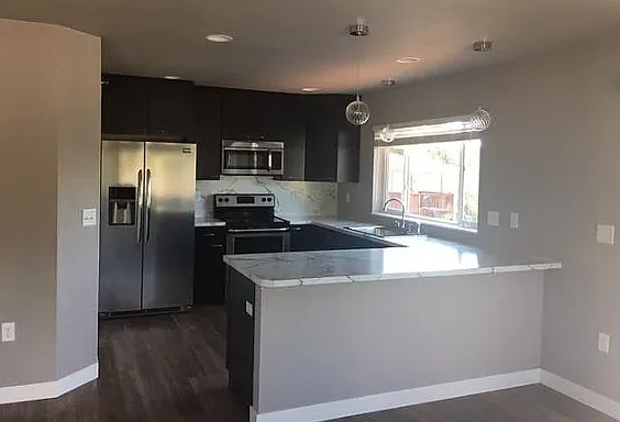 1836 Audubon Cir #4