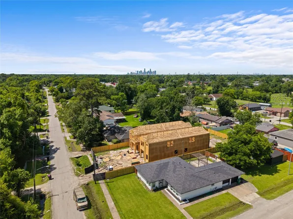 8315 Lavender St #Ab, Houston, TX 77016