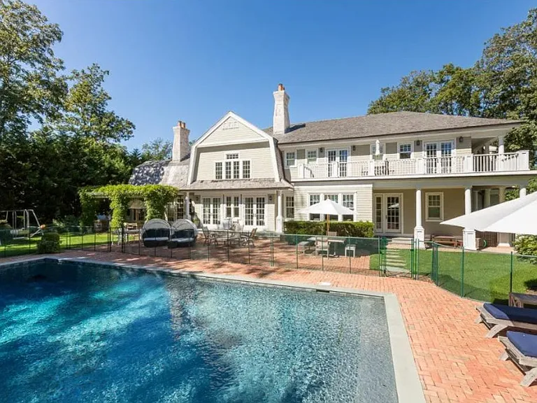 23 Fair Hills Ln — Photo 1