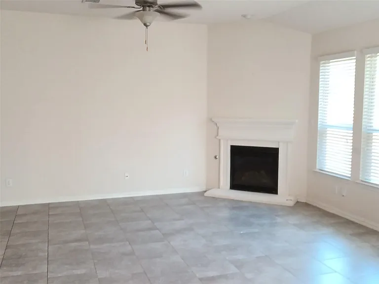 3665 Bainbridge St — Photo 8