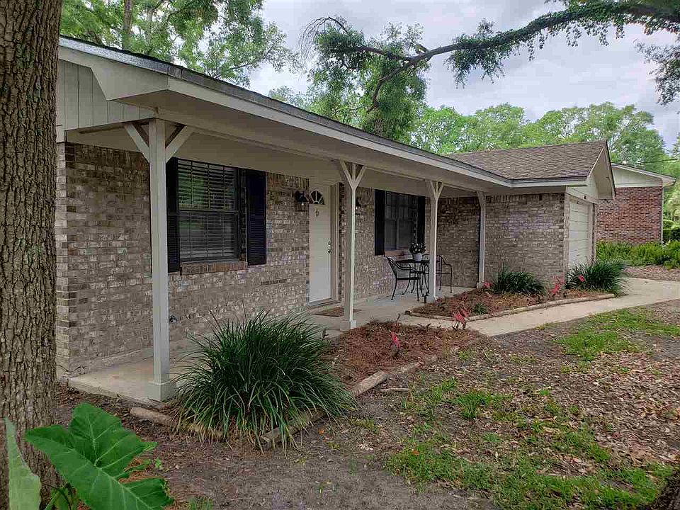 1st image of 5615 Lunker Ln
