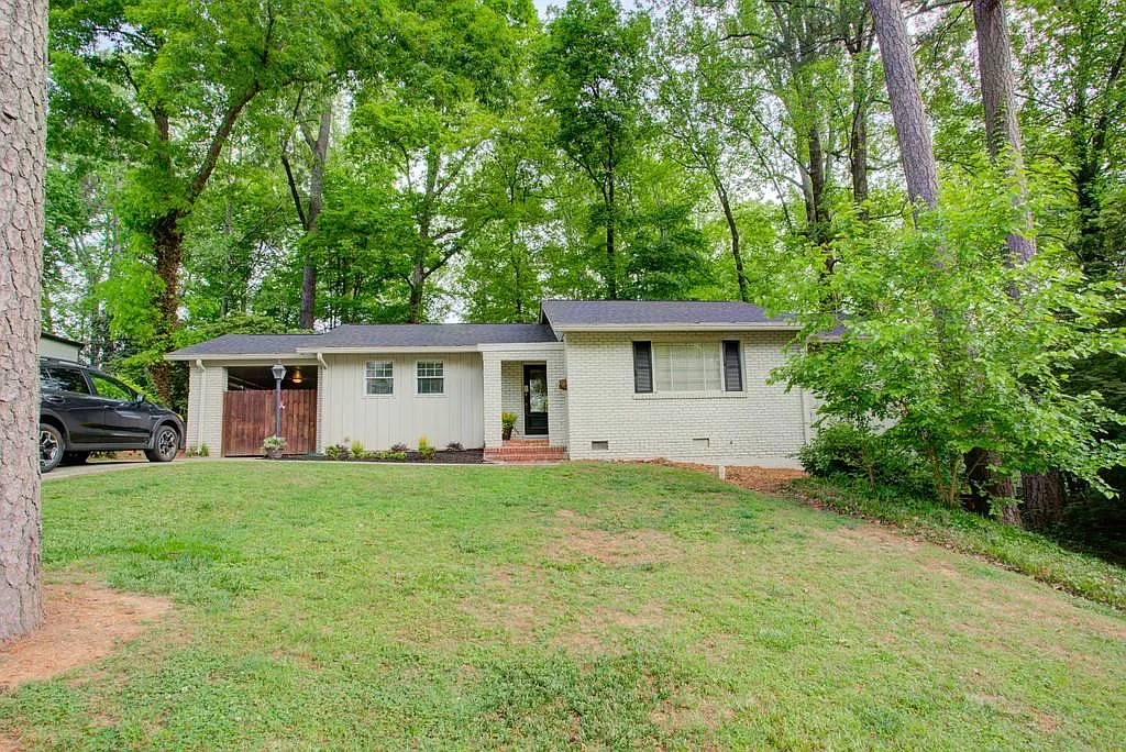 380 Pine Forest Rd photo 1