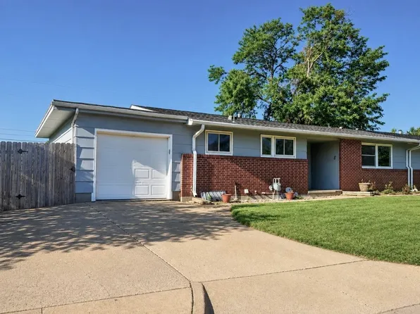 838 Carriage Cir, Salina, KS 67401