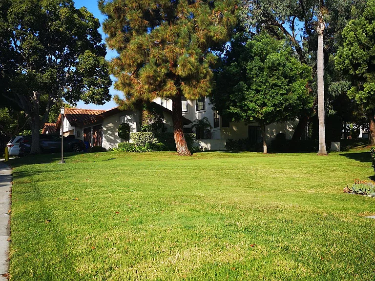 3503 Voyager Cir — Photo 2