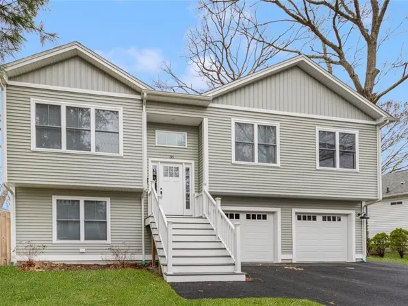 38 Overbrook Ave, Warwick, RI 02889