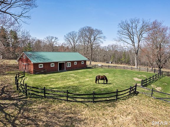 4th image of 127 Steele Road