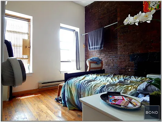 Rented by Bond New York | media 18