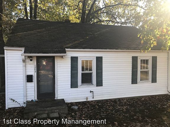 2nd image of 1204 Apple St