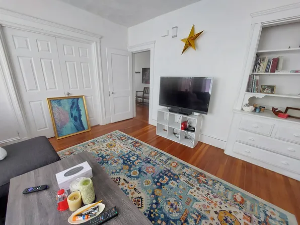 102 W Adams St, Somerville, MA 02144