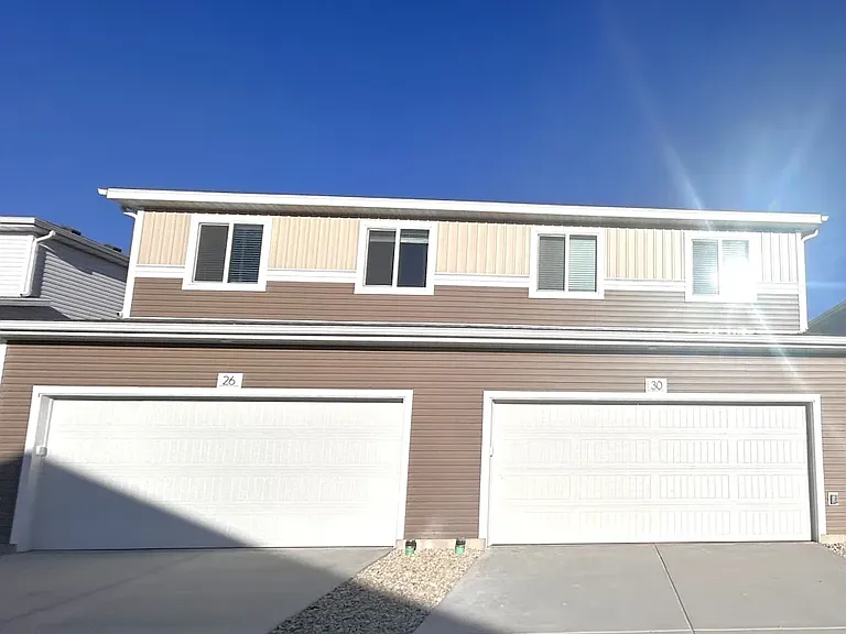 33 N Riverside Dr — Photo 13